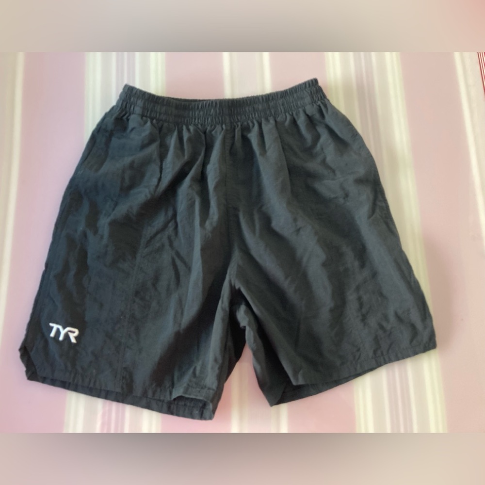 TYR men’s guard deck swim shorts, size M. Black